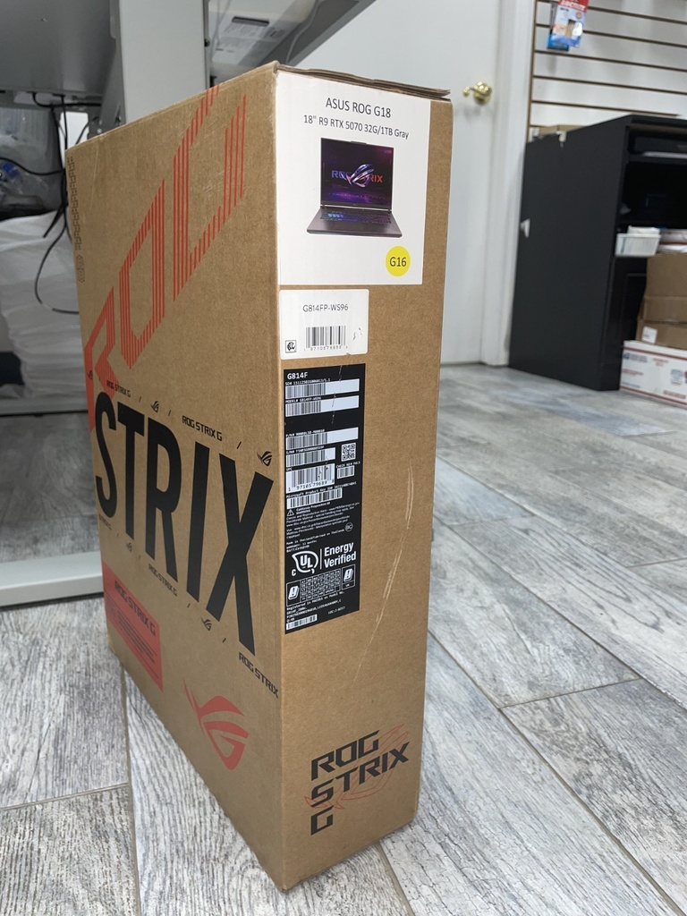 ASUS ROG Strix G18 (2025) Gaming Laptop  18” WQXDA 240Hz  AMD Ryzen 9 9955HX  NVIDIA GeForce RTX 5070 8GB VRAM  32GB DDR5-5600 RAM  1TB PCIe Gen 4 S